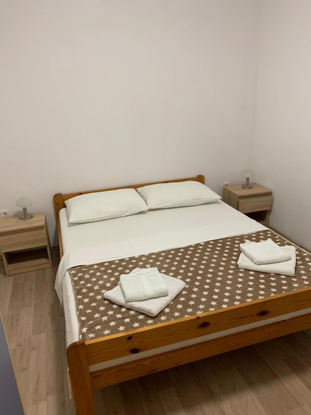 Apartments Sara Posedarje Habitación foto